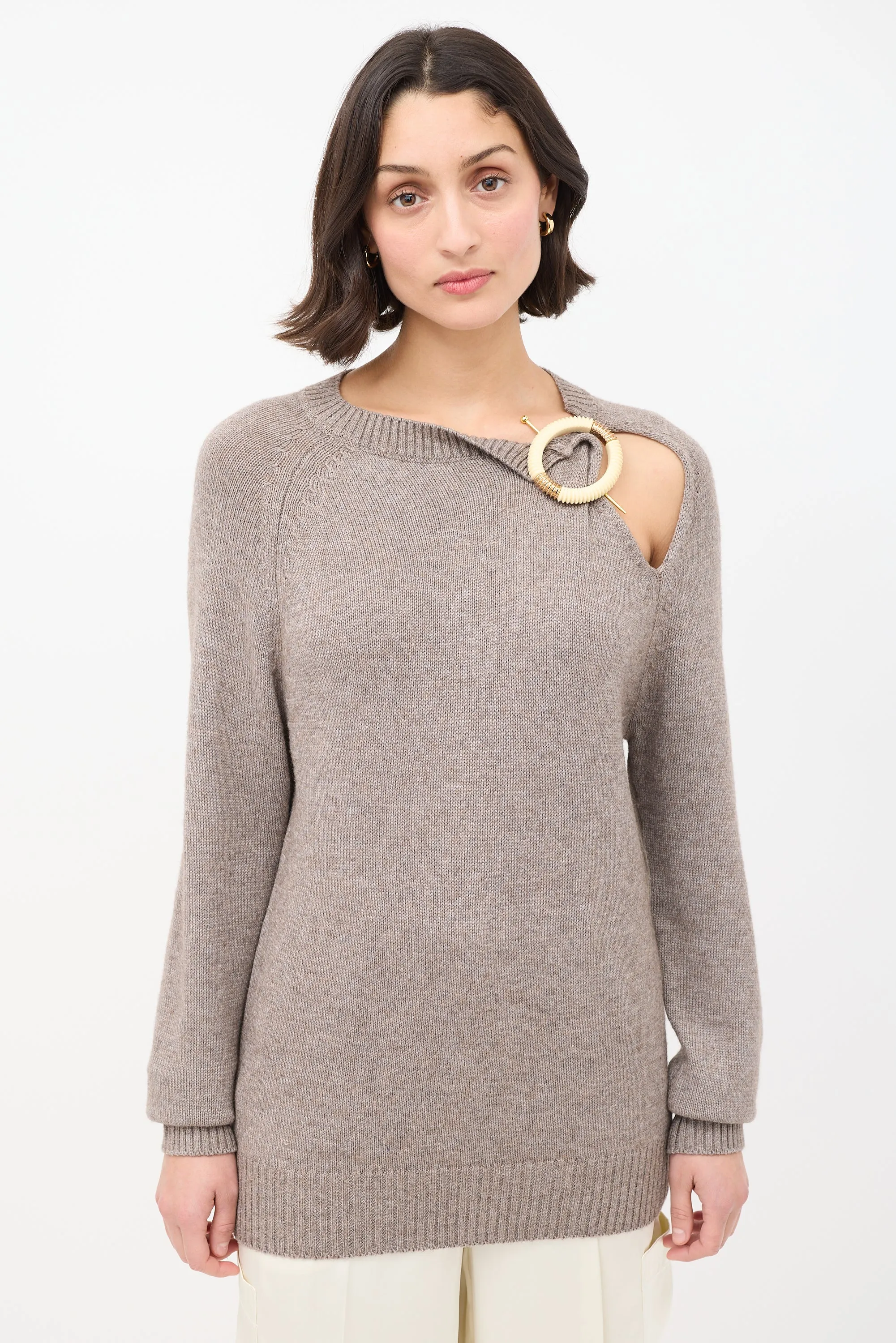 FW 2018 Brown Wool Brooch Cutout Sweater