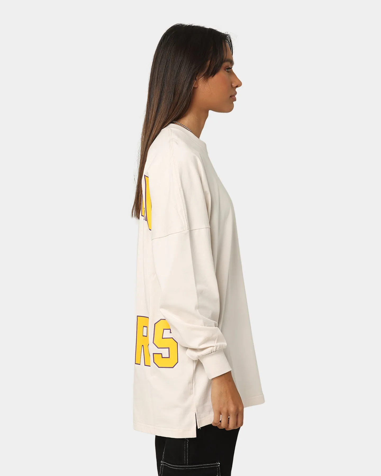 Mitchell & Ness Women's Los Angles Lakers NBA Haro Long Sleeve T-Shirt Faded White